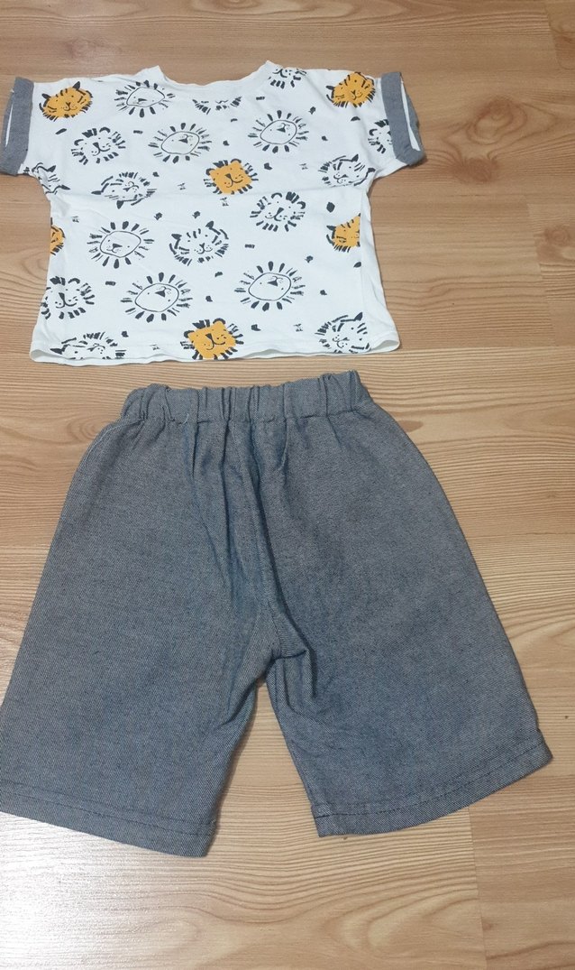 Erkek Bebek Gri Baskılı Kot Şortlu Takım - Görsel 4