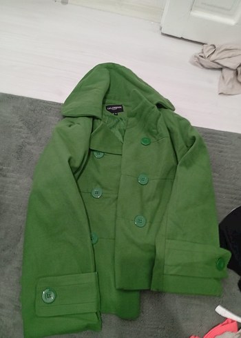 Düğmeli Yeşil  Kaban - Görsel 2