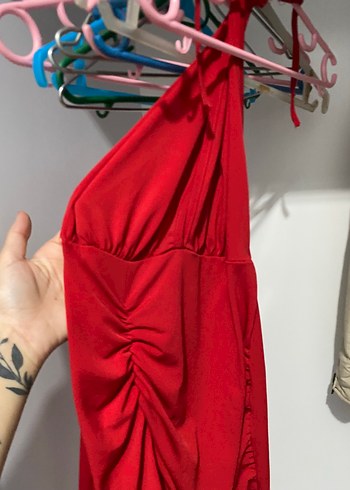 Zara Kırmızı mini Elbise göğüs dekoltelı sırt dekolteli