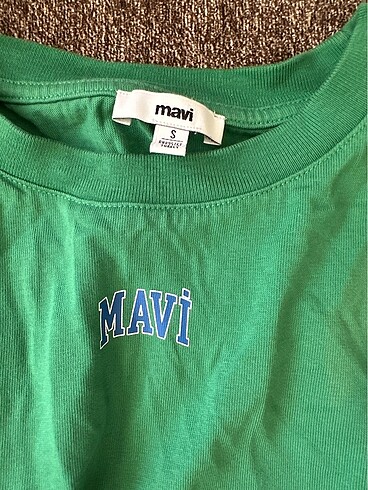 Mavi tişört