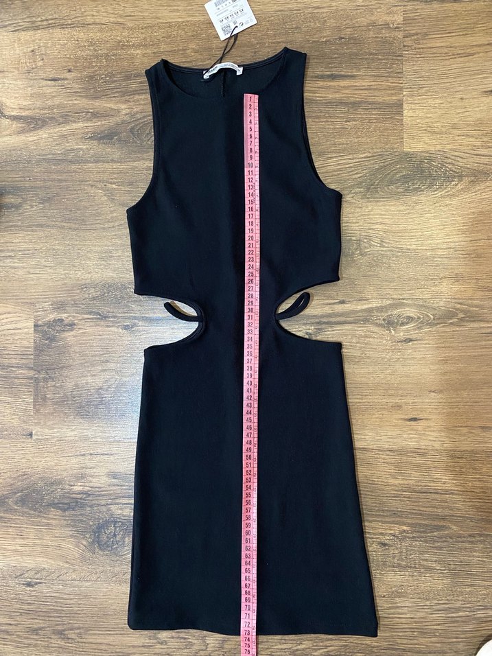 Siyah Kesik Detaylı Uzun Elbise - Görsel 2