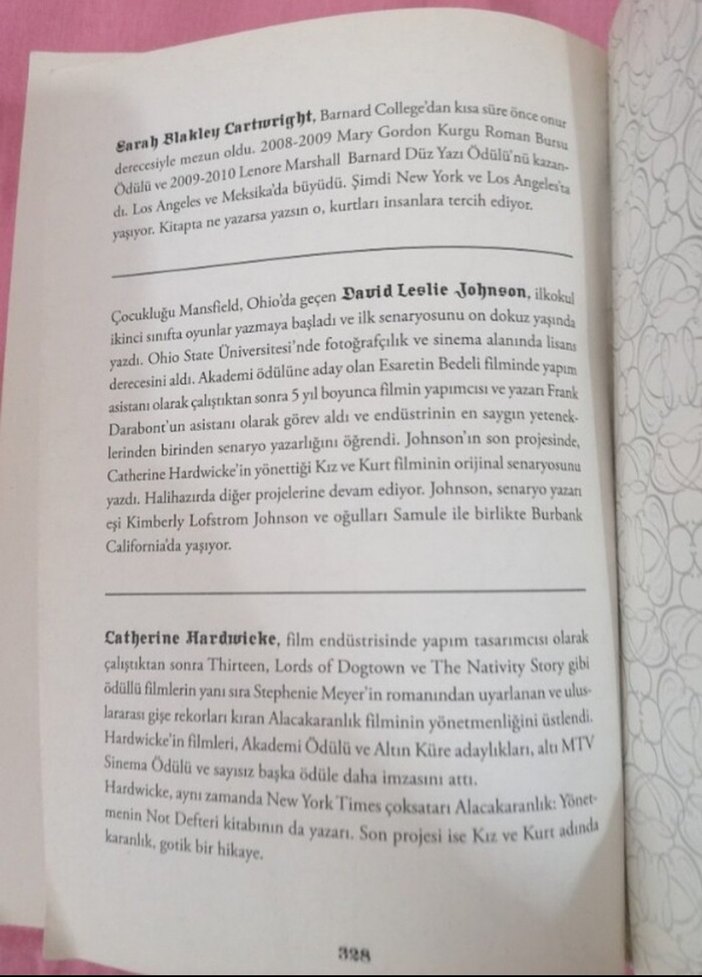 Kız ve Kurt - Sarah Blakley-Cartwright & David Leslie Johnson - Görsel 4