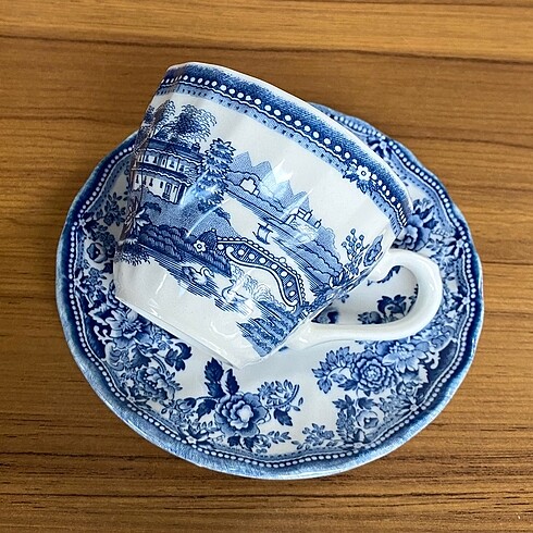 Churchill marka İngiliz vintage çay fincanı