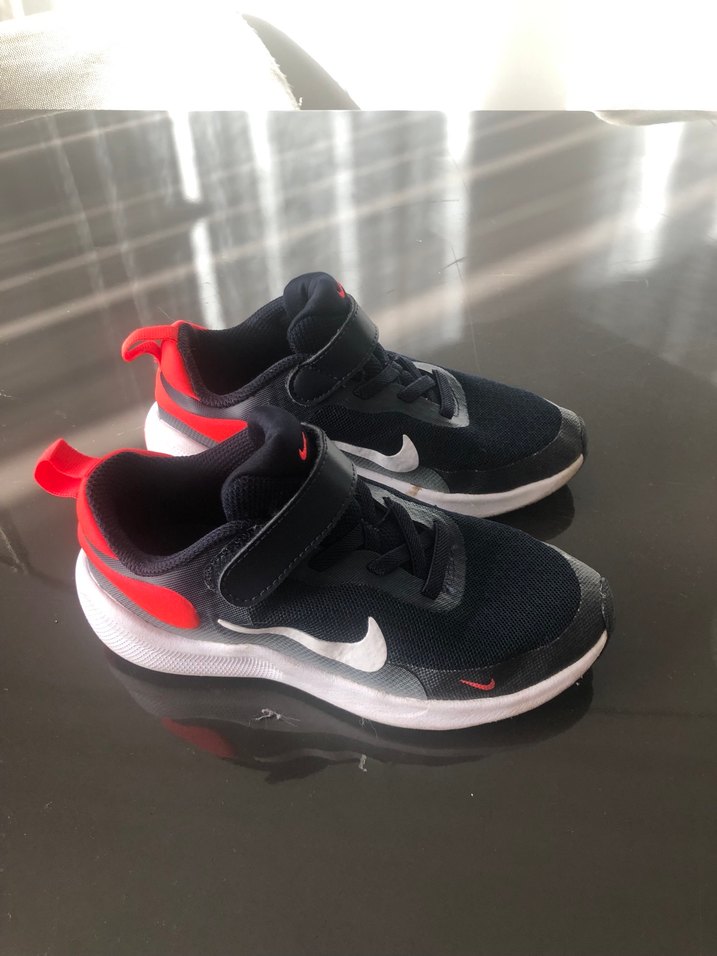 Nike Revolution 7 28,5 numara - Görsel 2