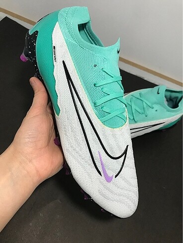 Nike futbol kramponu