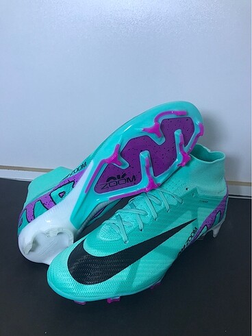 Nike Futbol kramponu