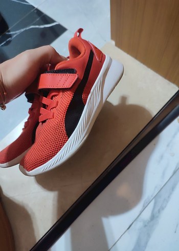 Çocuklar için Kırmızı Cırt Cırtlı Spor Ayakkabı