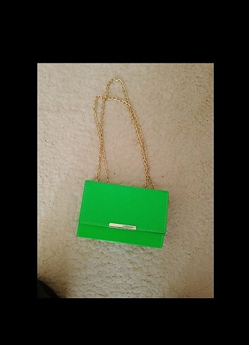 Neon yeşil çanta 