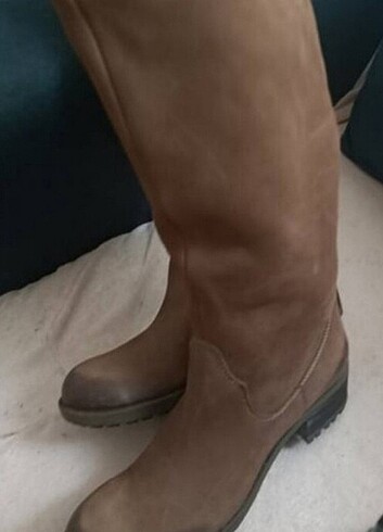 İnci deri cizme 39 no topuk boyu4.5cm