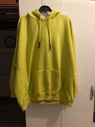 Bershka limon sarısı L beden sweatshirt