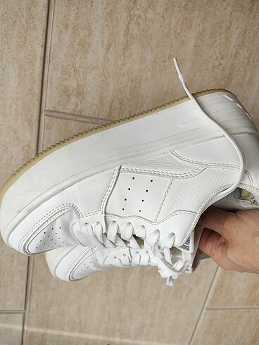 Bershka Sneaker