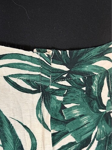 34 Beden yeşil Renk H&M desenli etek