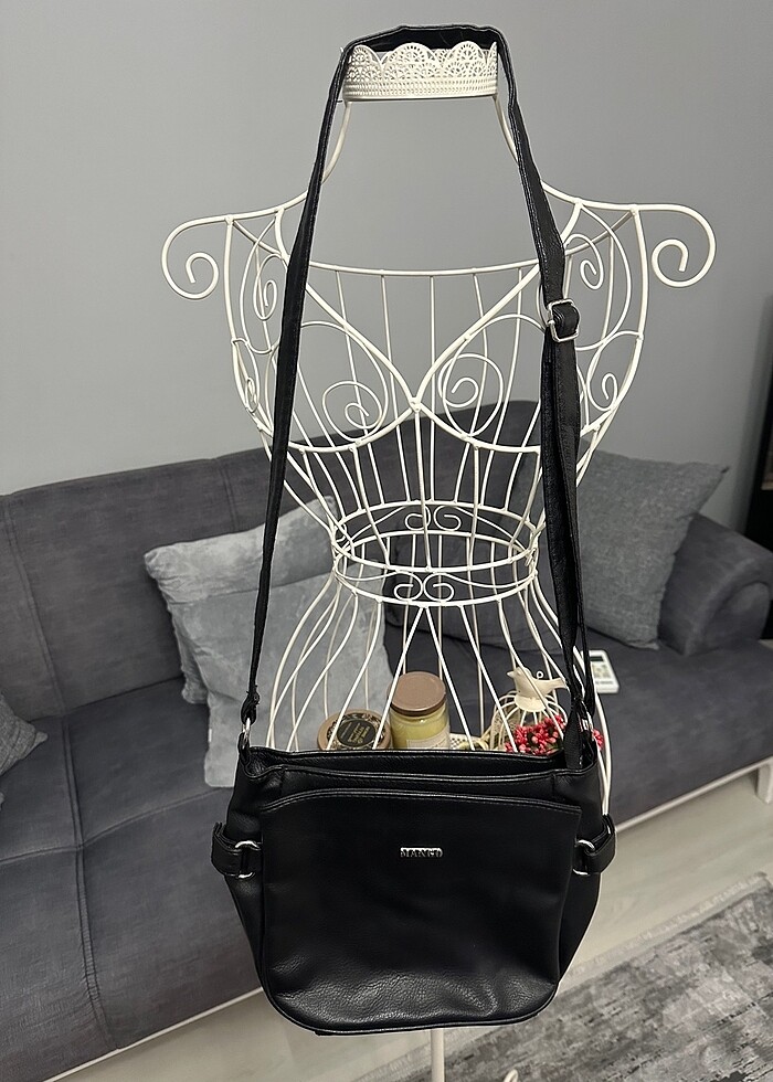 MANGO BAYAN SPOR ÇANTA ÜRÜN ORJİNALDİR AZ KULLANILMIŞTIR - Görsel 3