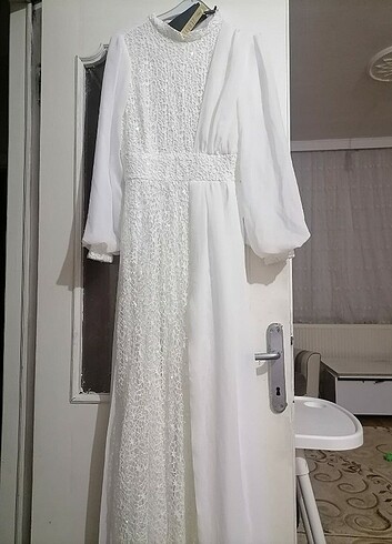 42 Beden beyaz Renk Nikah tesettür elbisesi beyaz renkli