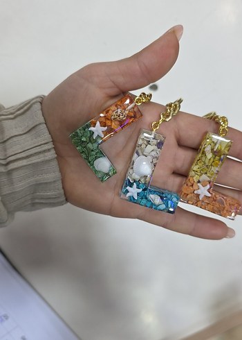 Renkli Zincir Detaylı Epoksi Anahtarlık - Görsel 2