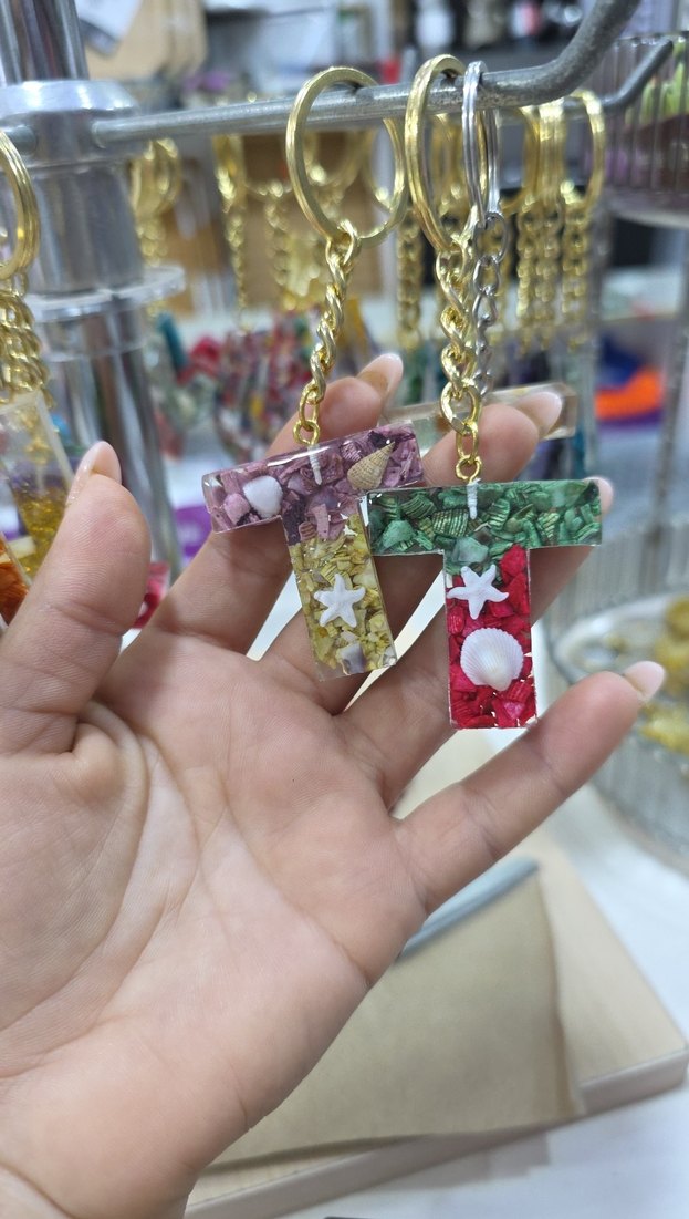 Renkli Zincir Detaylı Epoksi Anahtarlık - Görsel 3