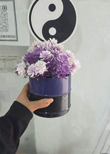 Mor ve Beyaz Yapay Çiçekli Saksı - Görsel 3