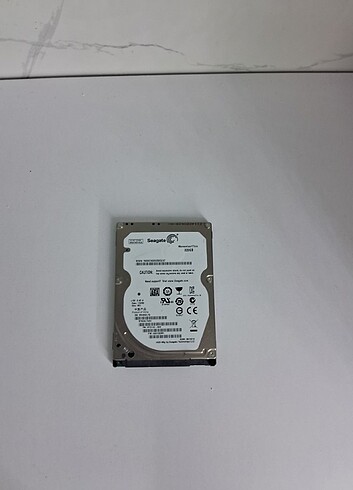 Harddisk Notebook Seagate, 320 GB, Sata - 2.5 İnch iyi durumda 