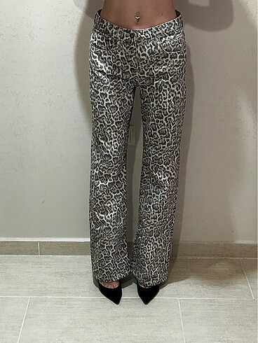 Stradivarius stravarius leopar pantolon