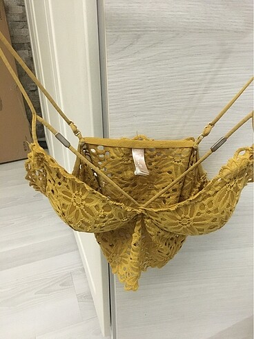 l Beden Bralet büstiyer