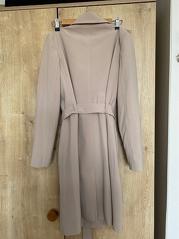 34 Beden ten rengi Renk H&M gabardin trençkot