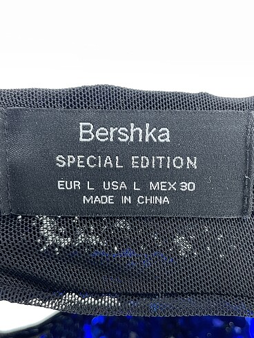 l Beden çeşitli Renk Bershka Kısa Elbise %70 İndirimli.