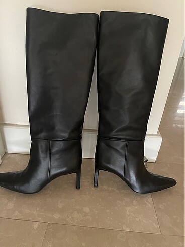 40 Beden siyah Renk Massimo dutti 40 çizme