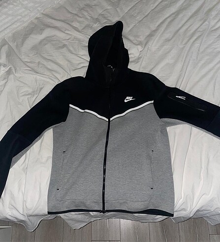 Nike Tech Panda