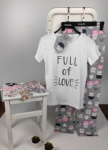 Beyaz Kedi Baskılı Kadın Kısa Kollu Pijama Takımı