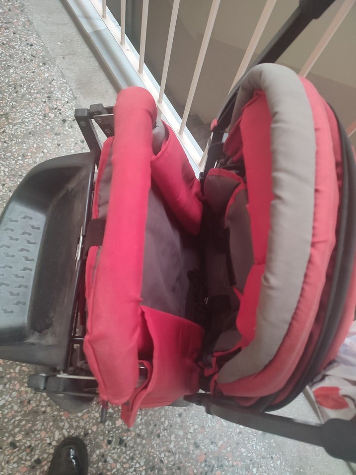 Kırmızı ve Gri Bebek Arabası - Görsel 5