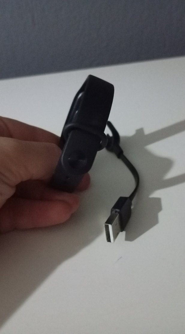 Siyah Akıllı Bileklik ve Şarj Kablosu - Görsel 4