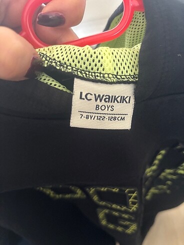 7 Yaş Beden LC WAİKİKİ 7-8 yaş Sweat