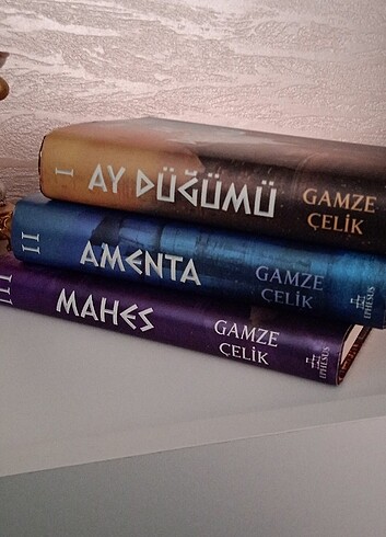 Piramit serisi ( Ay düğümü, Amenta, Mahes)