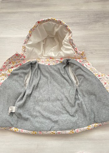 Mango Orijinal Çiçek Desenli Kapüşonlu Kız Mont - Görsel 6