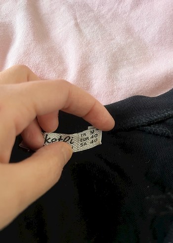 Siyah V Yaka Kürk Detaylı Kadın Kazak - Görsel 4