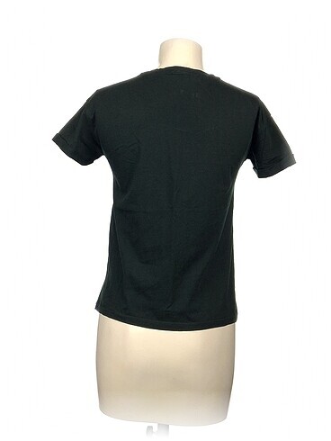s Beden Koton T-shirt %70 İndirimli.