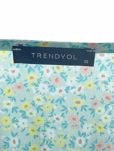 36 Beden çeşitli Renk Trendyol & Milla Kısa Elbise %70 İndirimli.
