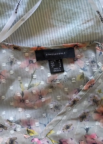 Gri Çiçek Desenli V Yaka Kolları fırfırlı Bluz - Görsel 9