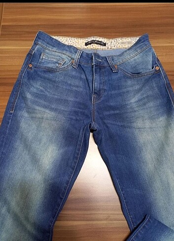 Mavi jeans kadın