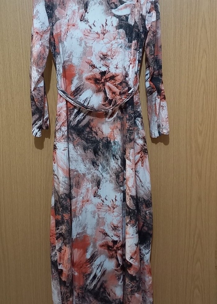 Tesettür çiçekli gömlek elbise - Görsel 2