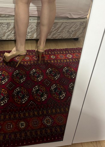 Christian Louboutin topuklu ayakkabı - Görsel 2