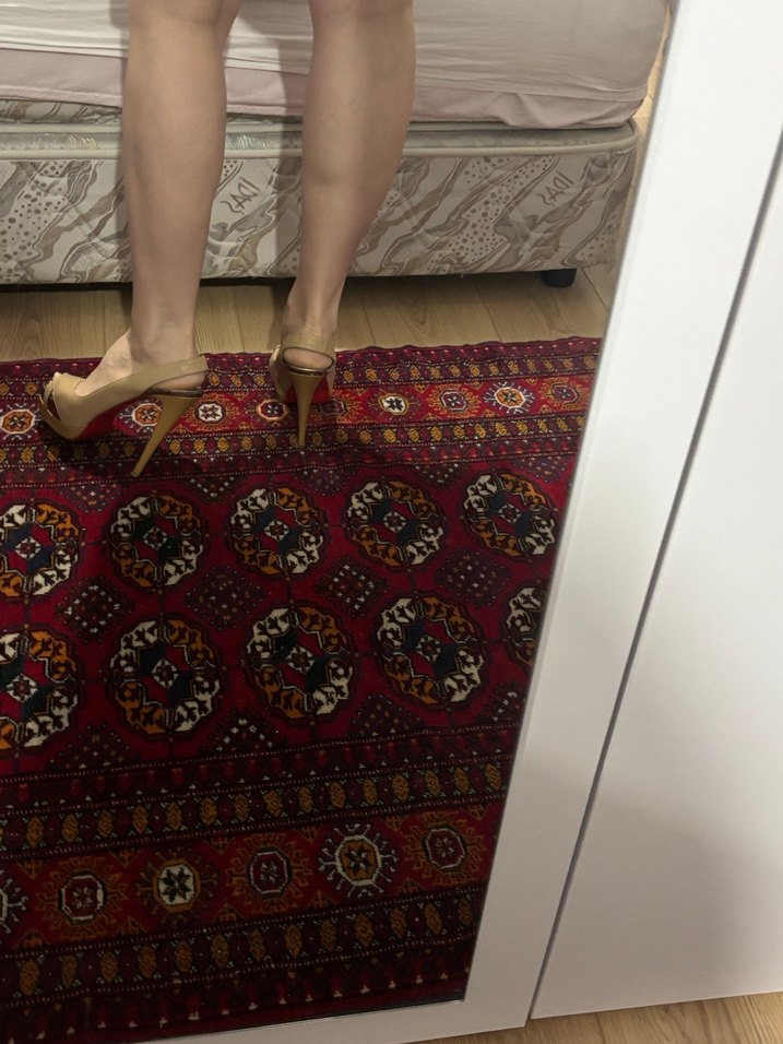 Christian Louboutin topuklu ayakkabı - Görsel 2