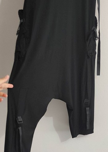 Siyah 
Geniş Kesim Tulum - Görsel 4