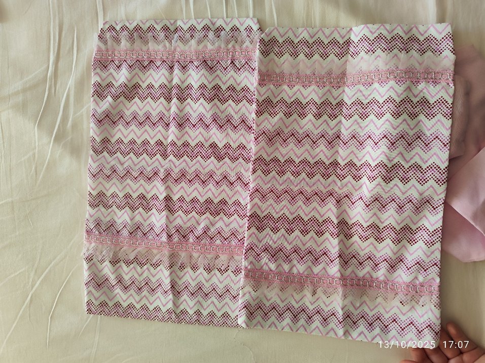 Pembe Nakışlı Renkli Yastık Kılıfı - Görsel 2