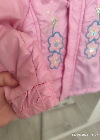 Kız Çocuk Pembe Nakışlı Kapüşonlu Mont - Görsel 5