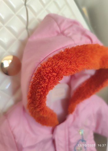 Kız Çocuk Pembe Nakışlı Kapüşonlu Mont - Görsel 4