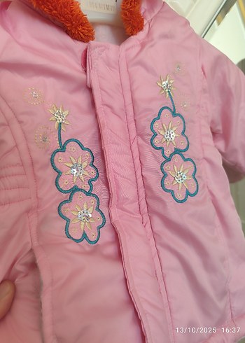Kız Çocuk Pembe Nakışlı Kapüşonlu Mont - Görsel 2