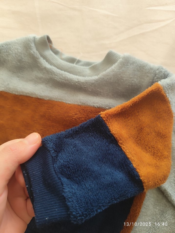 Erkek Çocuk Gri Triko Kazak - Görsel 3