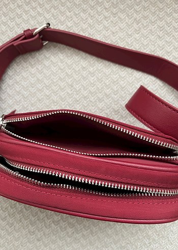 Stradivarius Bordo Kadın Çapraz Çanta Fermuarlı - Görsel 3