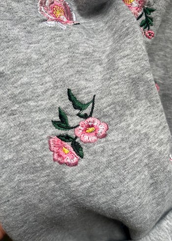 H&M Nakışlı Gri Kadın Sweatshirt - Görsel 5